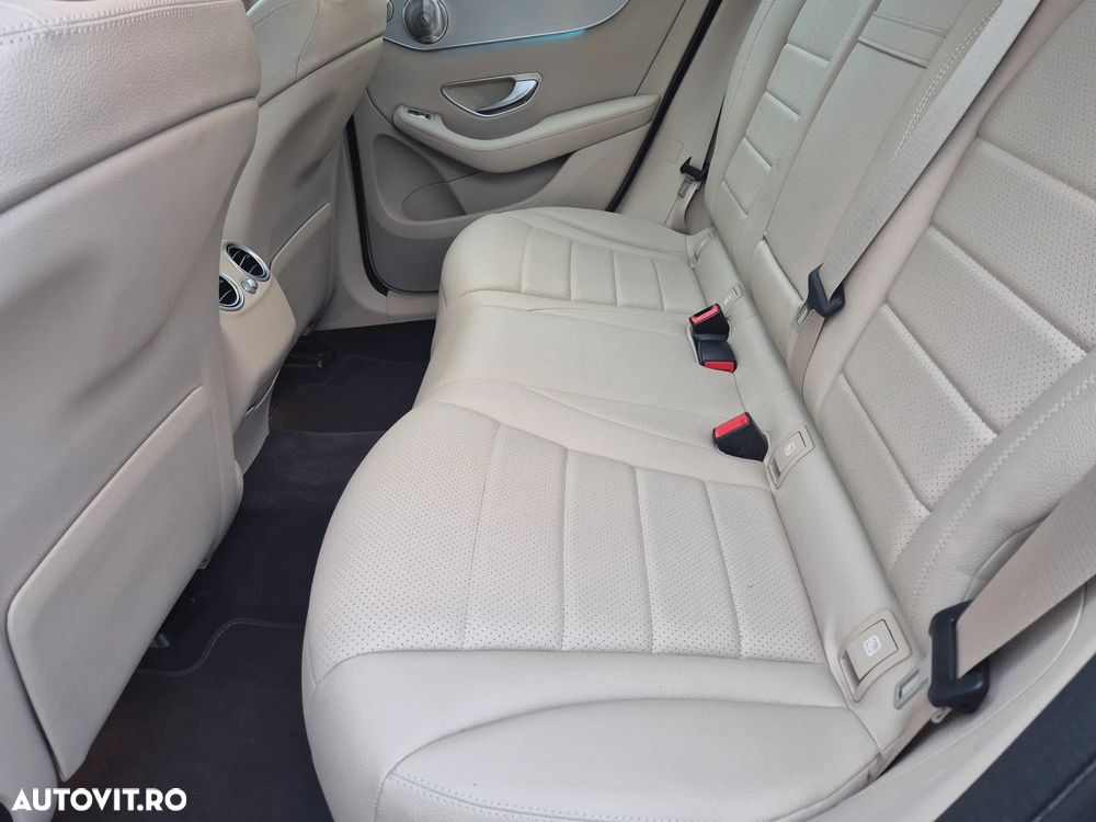 Mercedes-Benz GLC - 39