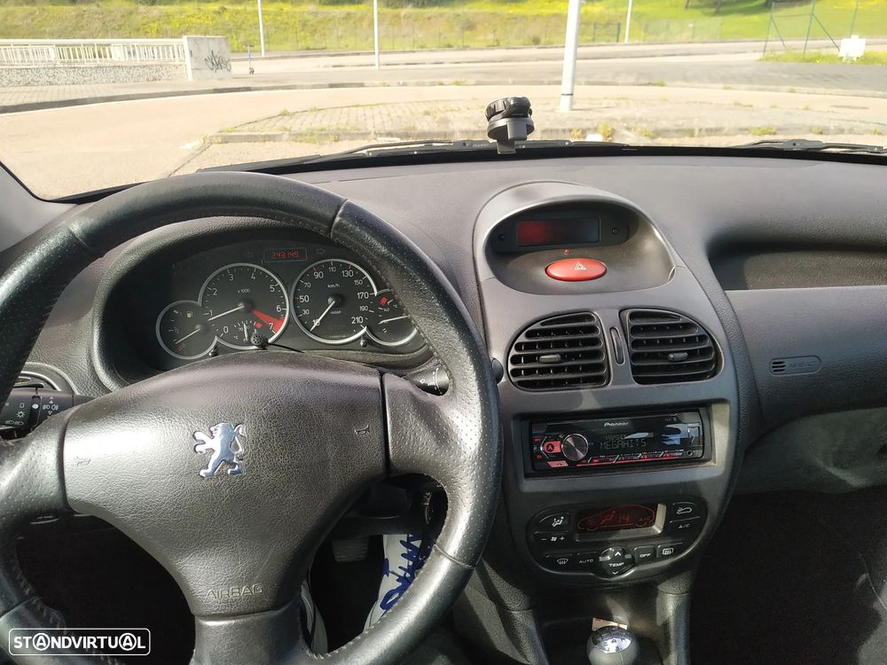 Peugeot 206 1.4 16V Black & Silver - 11