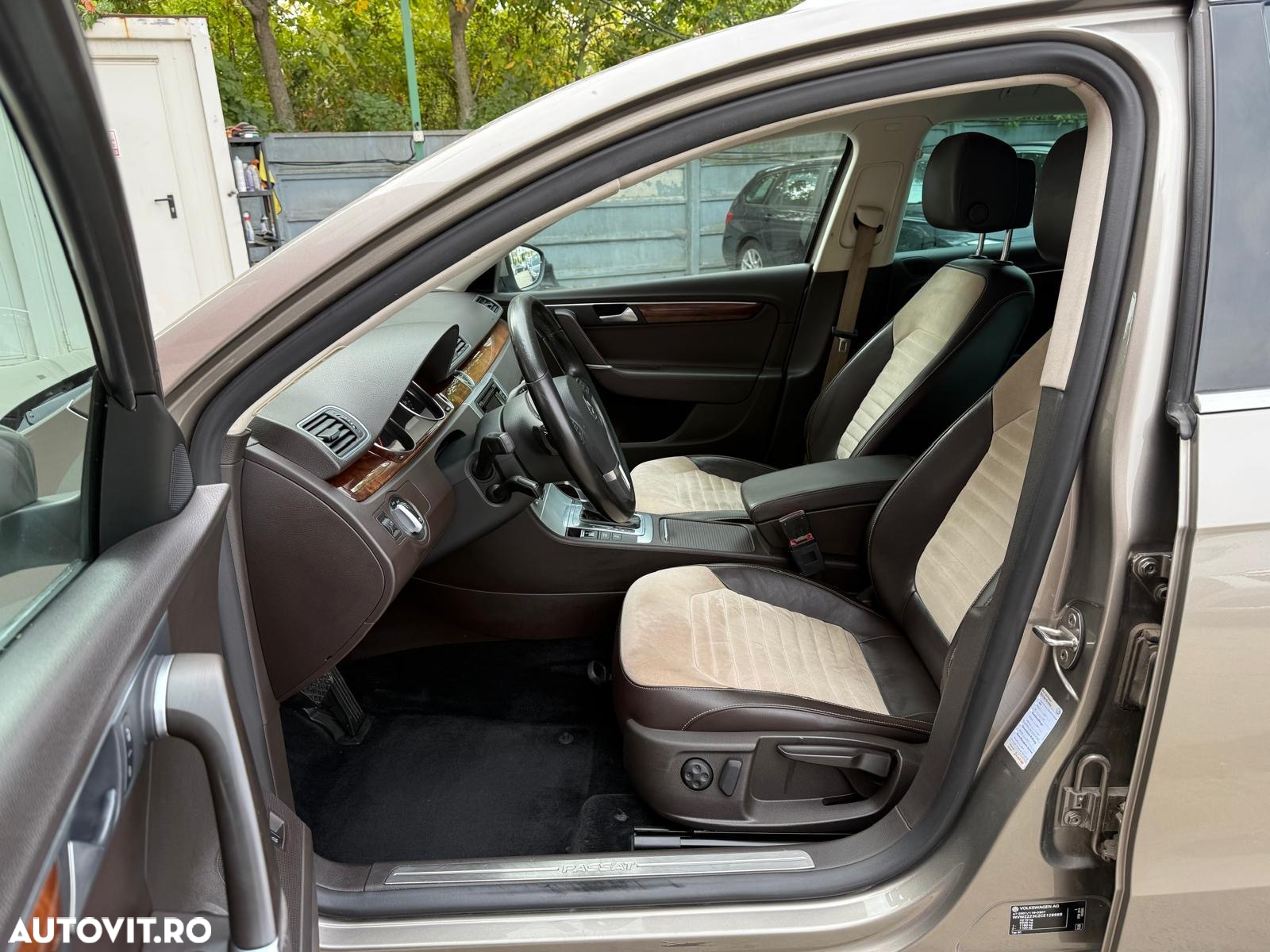 Volkswagen Passat Variant 2.0 TDI BlueMotion Technology Highline DSG - 13