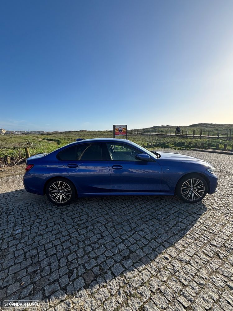 BMW 330 e Pack Desportivo M Auto - 4