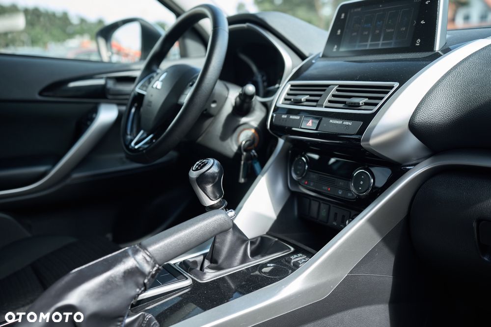 Mitsubishi Eclipse Cross - 29