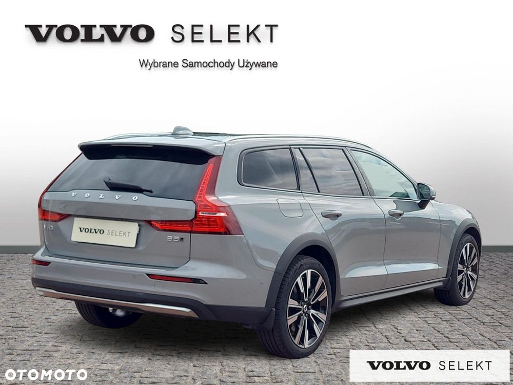Volvo V60 Cross Country - 6