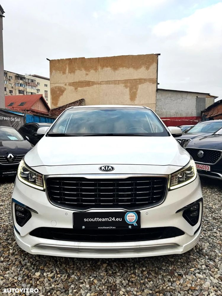 Kia Carnival - 4