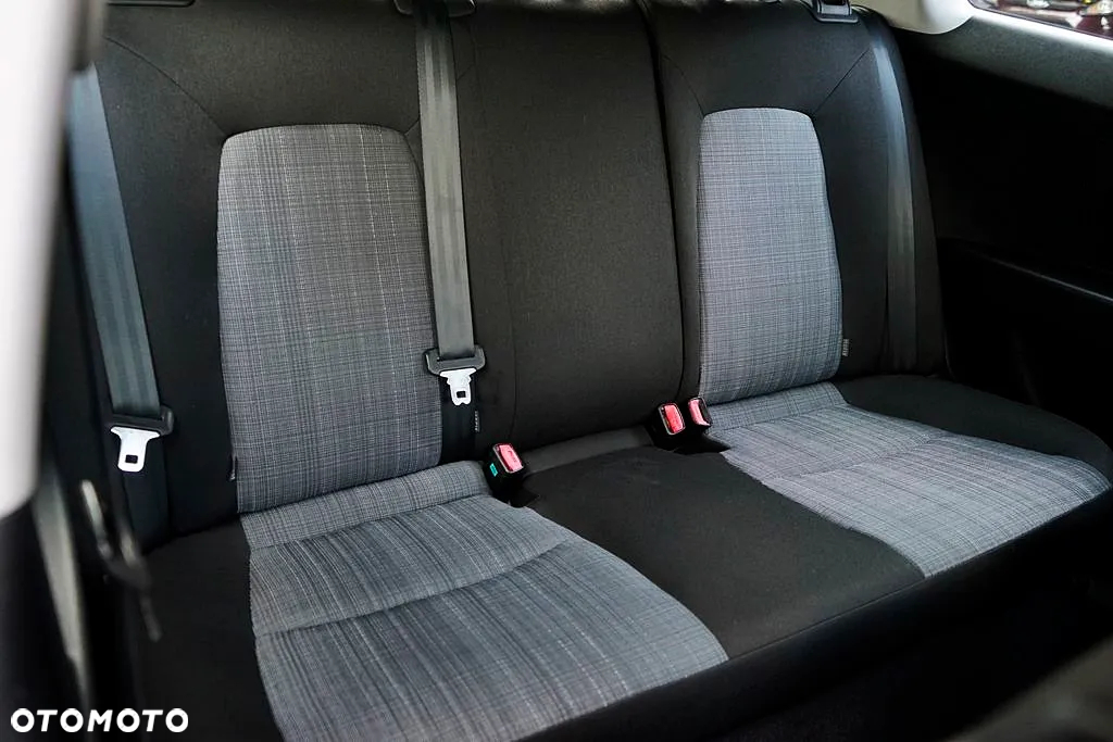 Kia Ceed - 21