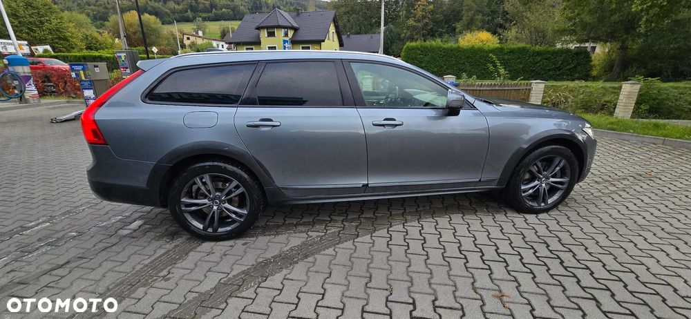 Volvo V90 Cross Country - 3