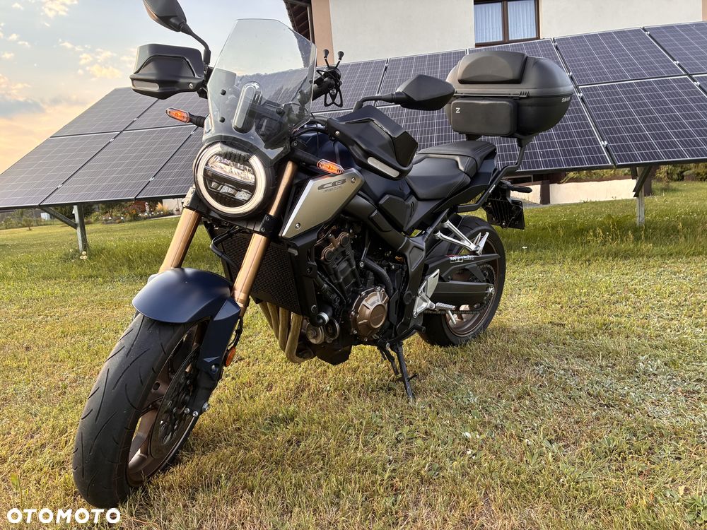 Honda CB - 1