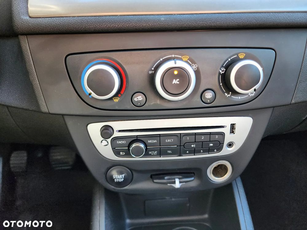 Renault Megane 1.6 16V 100 J'taime - 21