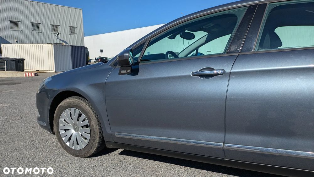 Citroën C5 2.0 HDi Confort - 11