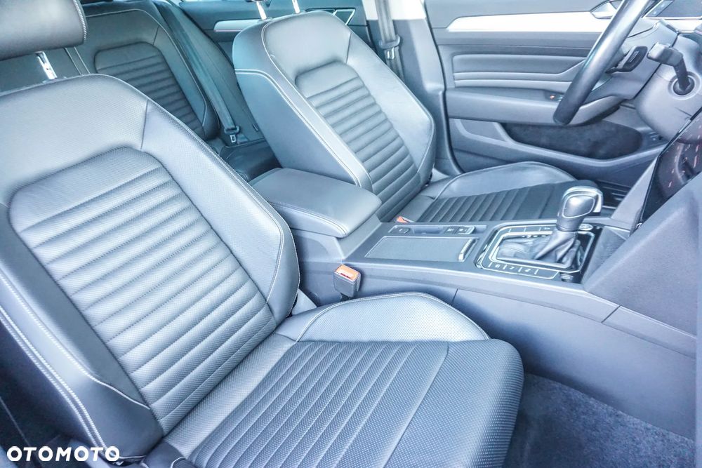Volkswagen Passat 2.0 TSI 4Mot Elegance DSG - 38