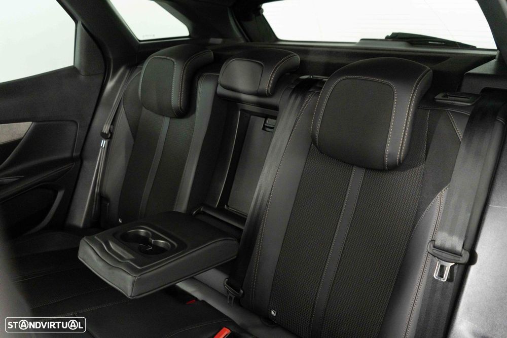 Peugeot 3008 1.6 Hybrid4 GT e-EAT8 - 10