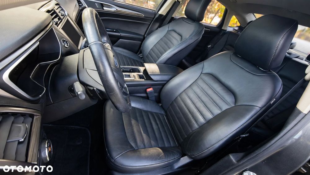 Ford Fusion 2016