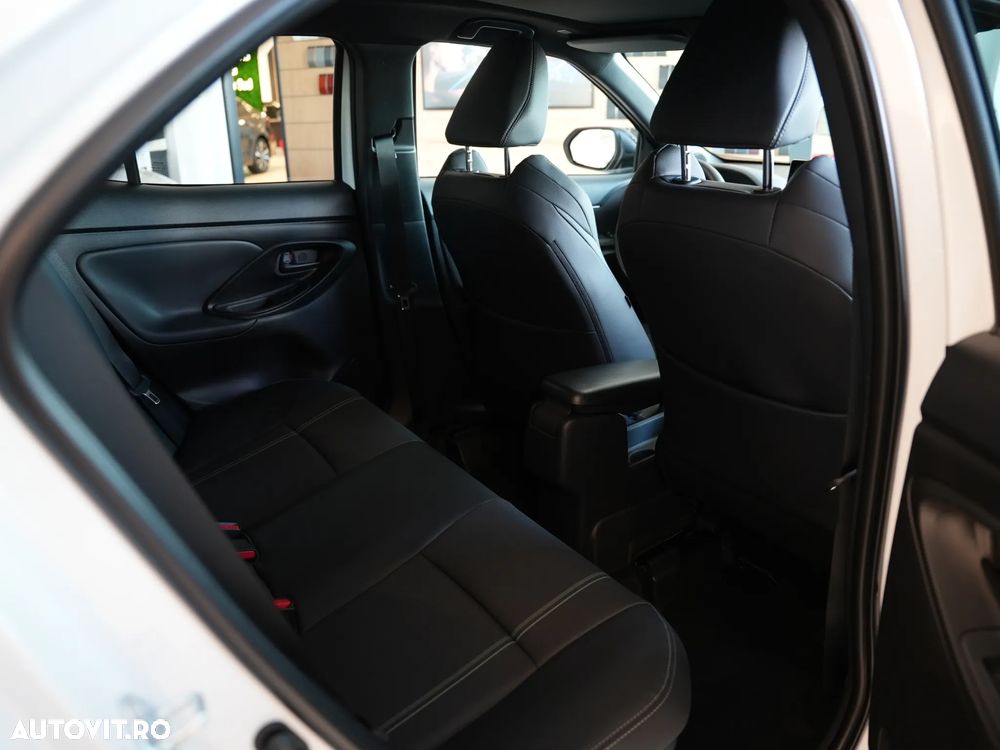 Toyota Yaris Cross - 16