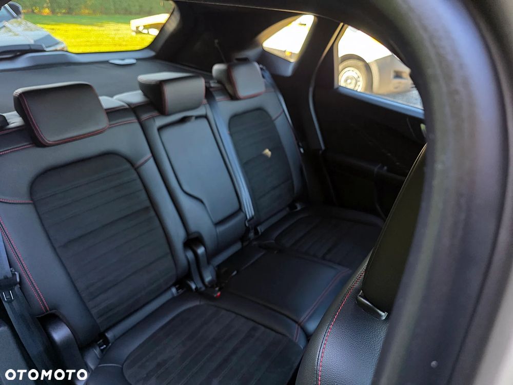 Ford Kuga 2.0 EcoBlue Hybrid ST-LINE - 38