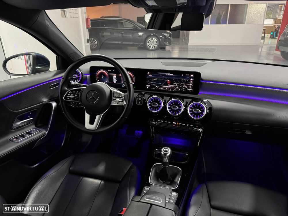 Mercedes-Benz A 180 d Style Plus - 37