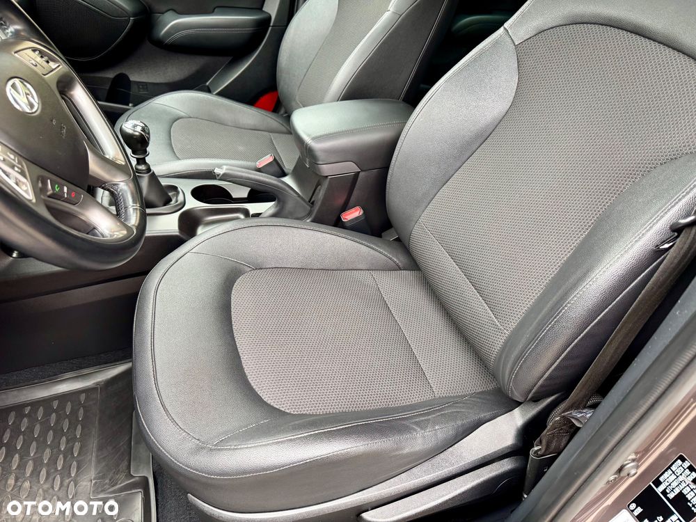 Hyundai ix35 blue 1.6 2WD Finale Gold - 19