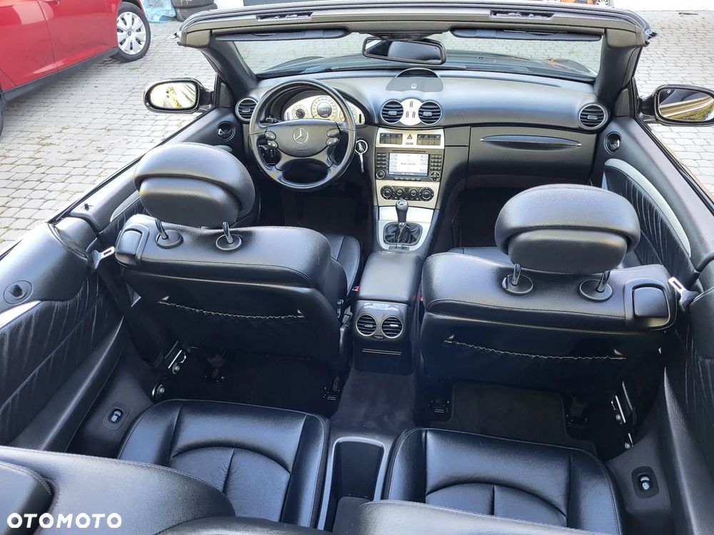 Mercedes-Benz CLK - 25