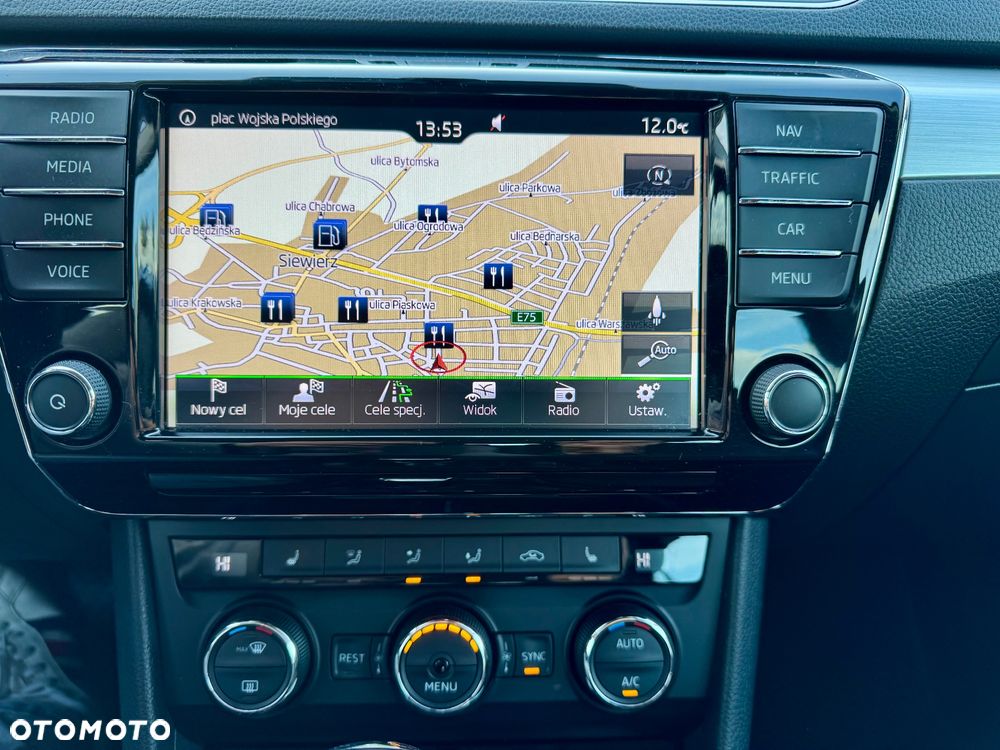 Skoda Superb 2.0 TDI Ambition DSG - 27