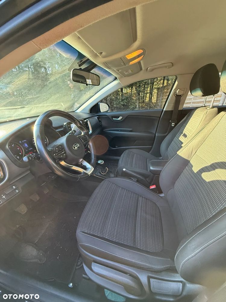 Kia Stonic 1.6 CRDi L - 6