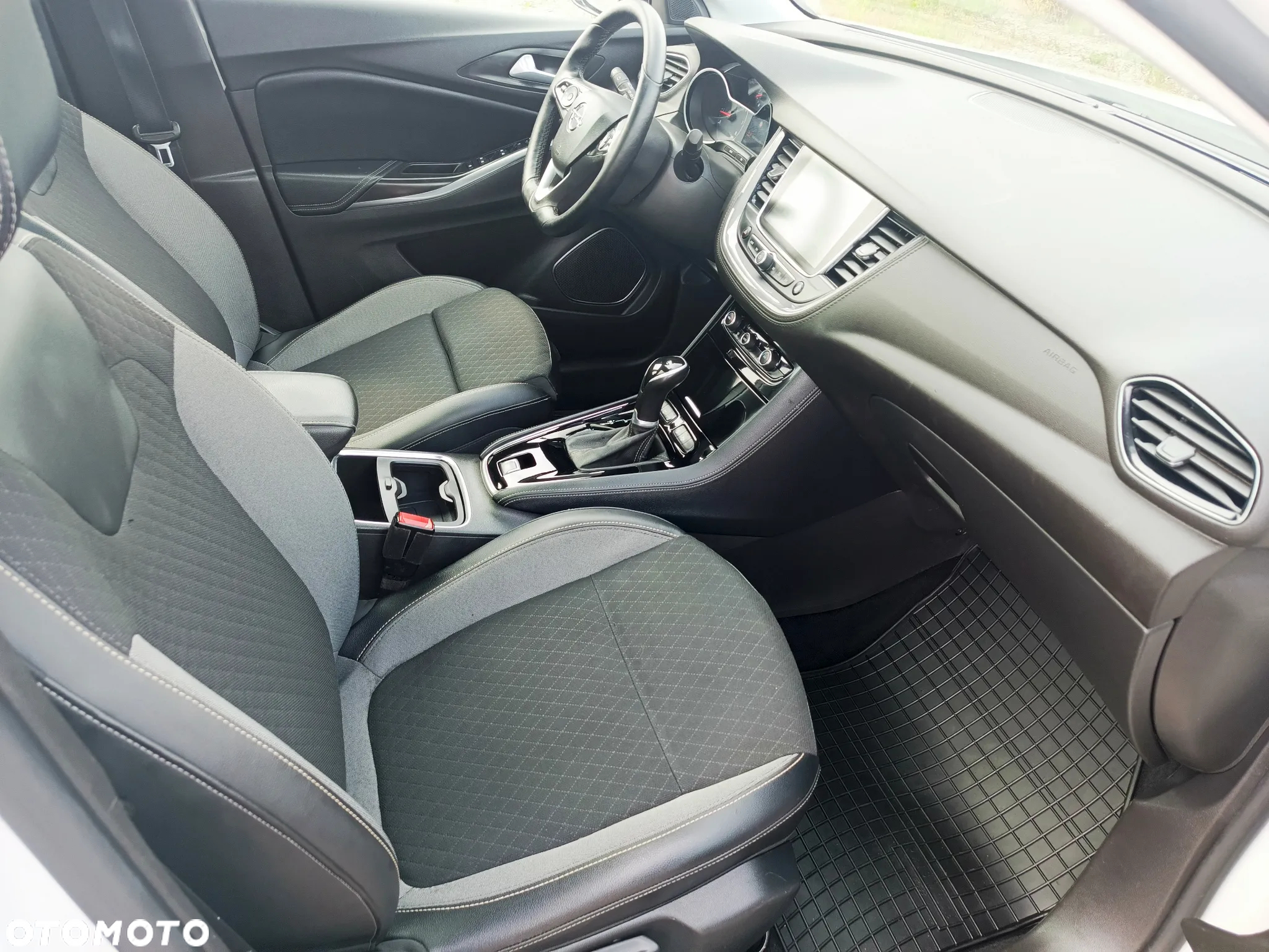 Opel Grandland X 1.6 Start/Stop Automatik INNOVATION - 33