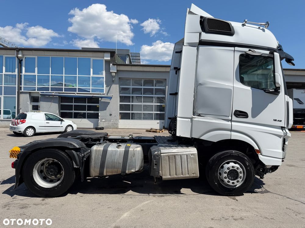 Mercedes-Benz Actros - 4