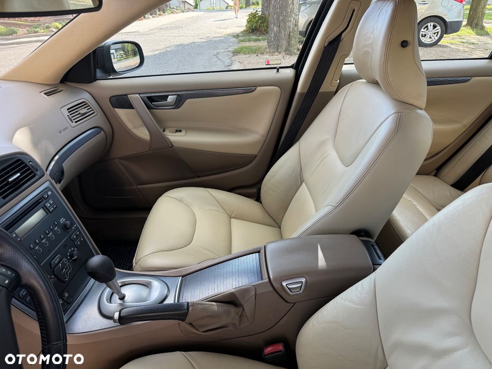 Volvo S60 2.4D Momentum - 32