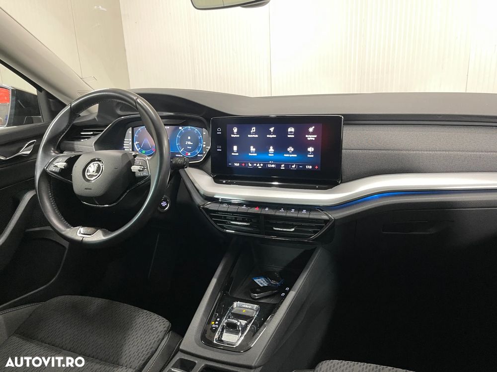 Skoda Octavia 2.0 TDI DSG 4X4 Style - 9