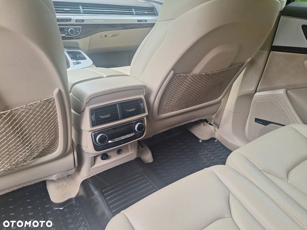 Audi Q7 - 15