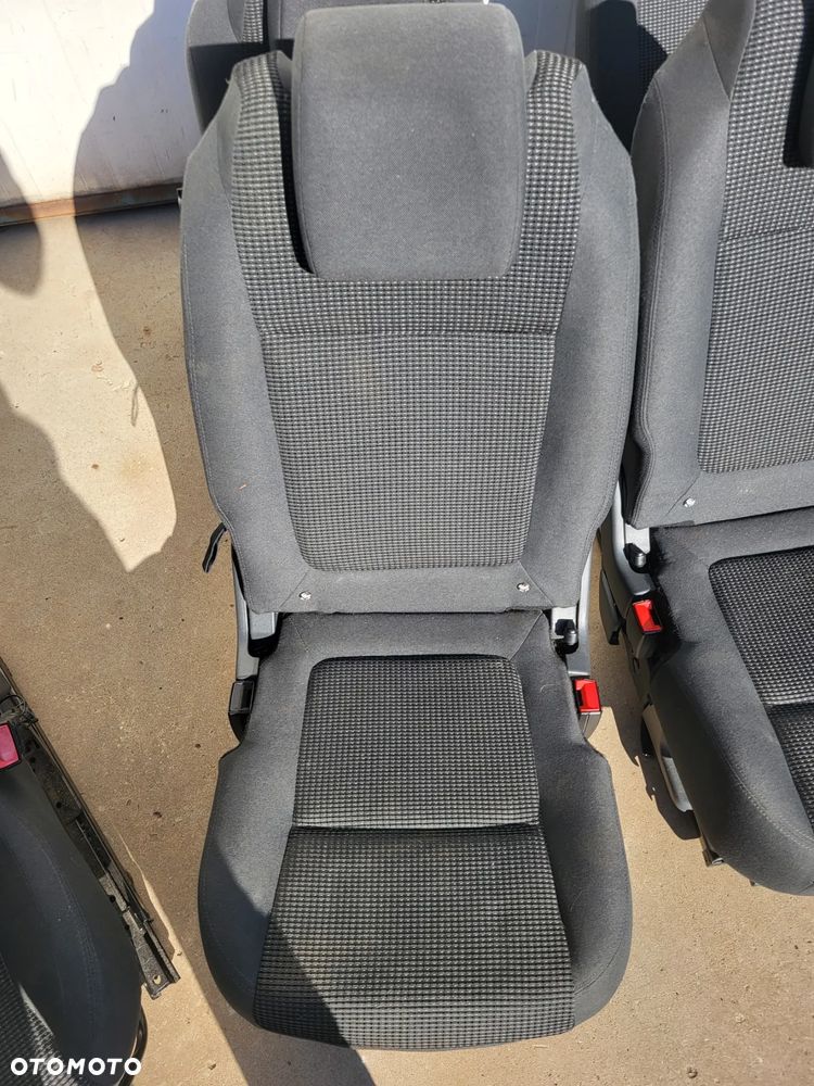 Komplet foteli Peugeot 5008 7os. - 9