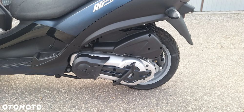 Piaggio MP-3 - 8