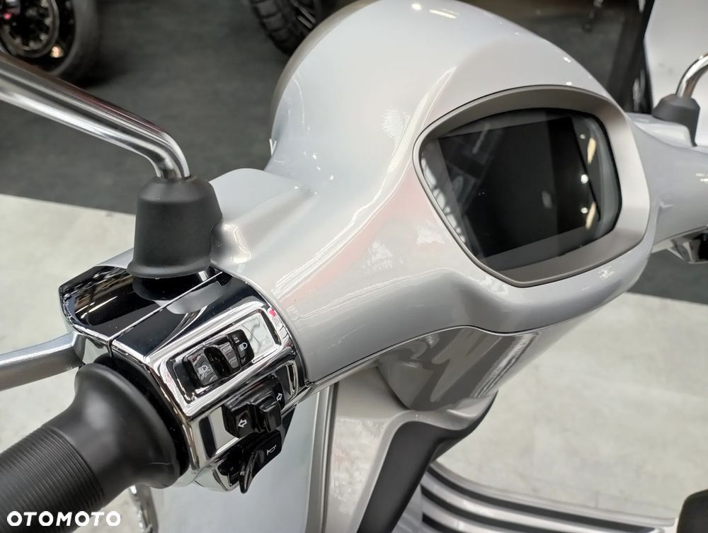 Vespa Primavera - 11