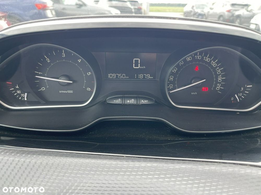 Peugeot 2008 1.6 BlueHDi Active - 10