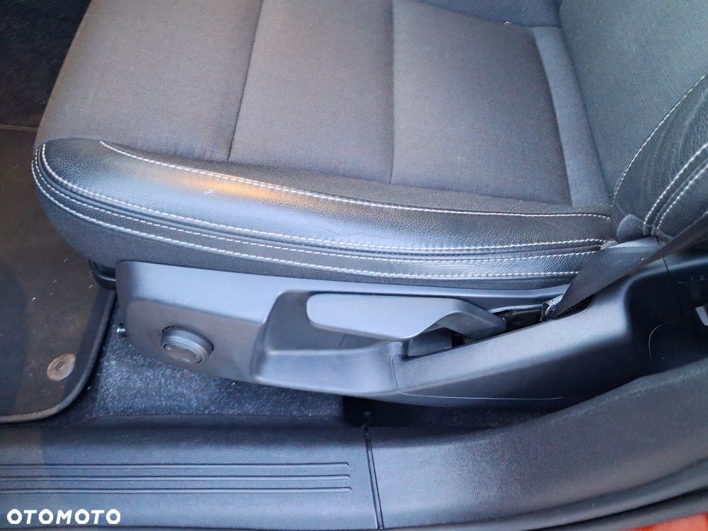 Volvo XC 40 - 33
