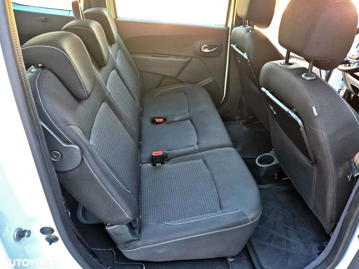 Dacia Lodgy 1.5 Blue dCi Laureate - 20
