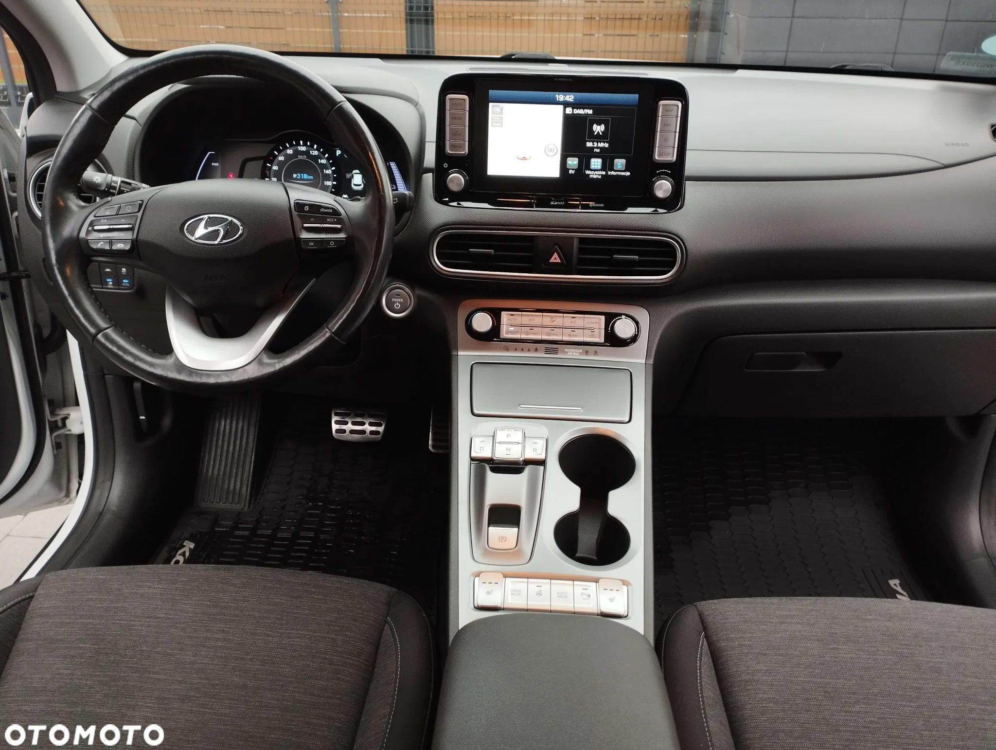 Hyundai Kona Electric 39kWh Premium - 21