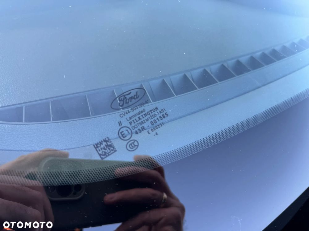 Ford Kuga 1.6 EcoBoost 2x4 Titanium - 29