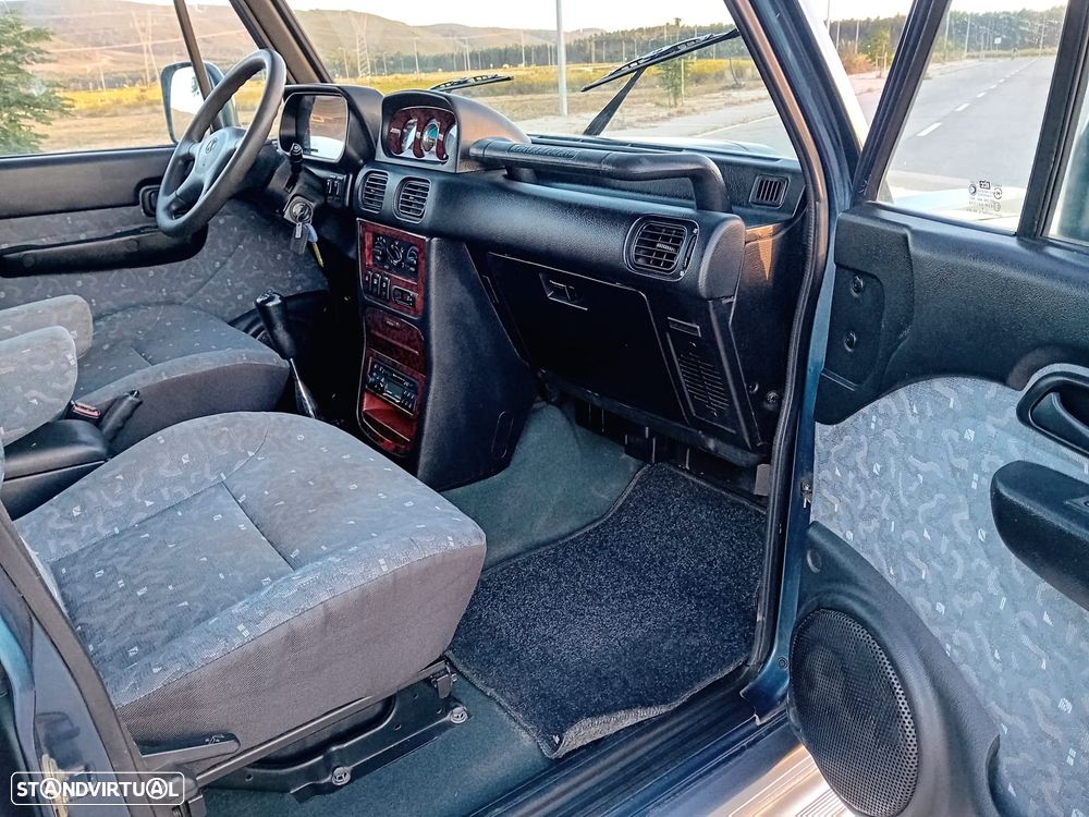 Hyundai Galloper - 5