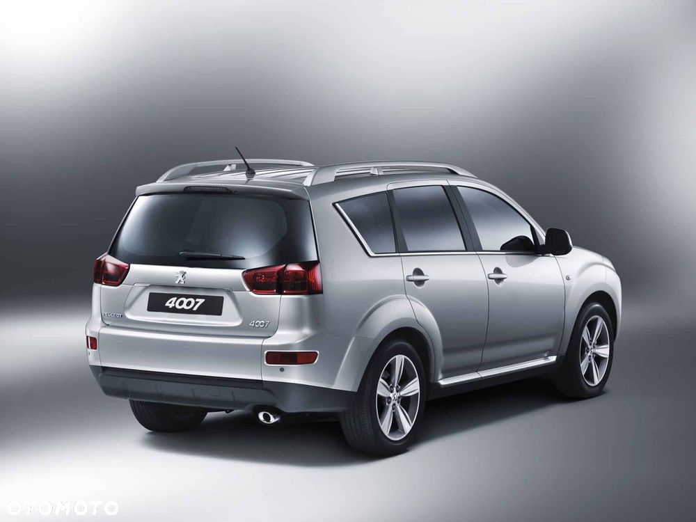 Peugeot 4007 7-Sitzer Sport