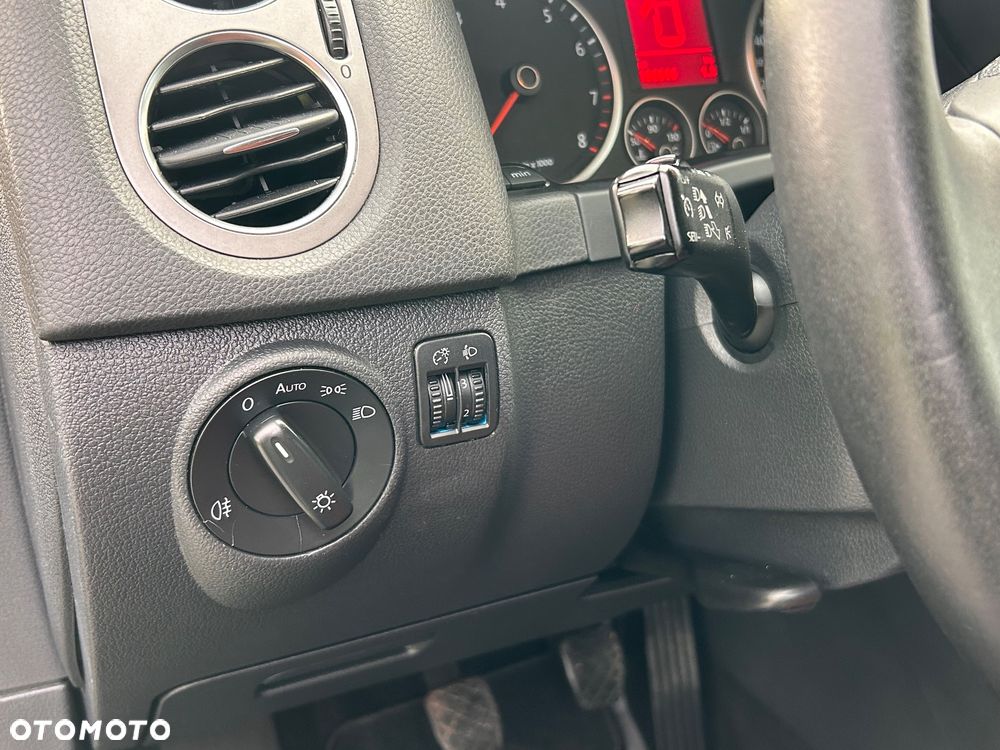 Volkswagen Tiguan - 18