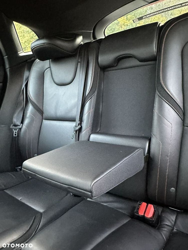 Volvo V40 - 34