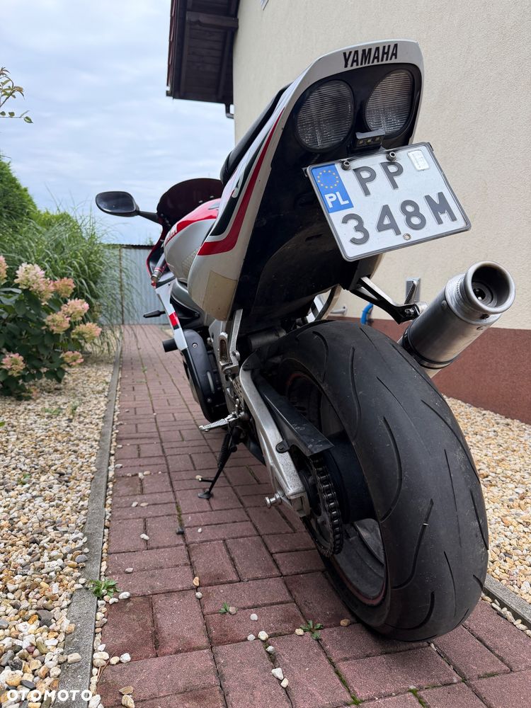 Yamaha R6 - 9