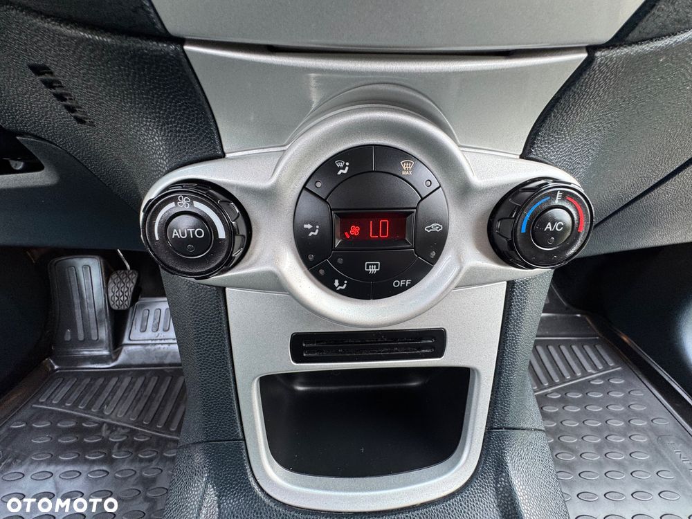 Ford Fiesta - 13