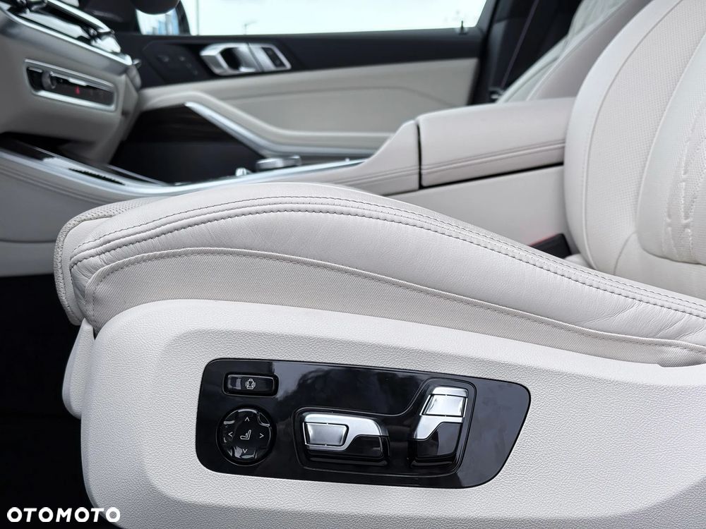 BMW X5 xDrive40d mHEV - 25