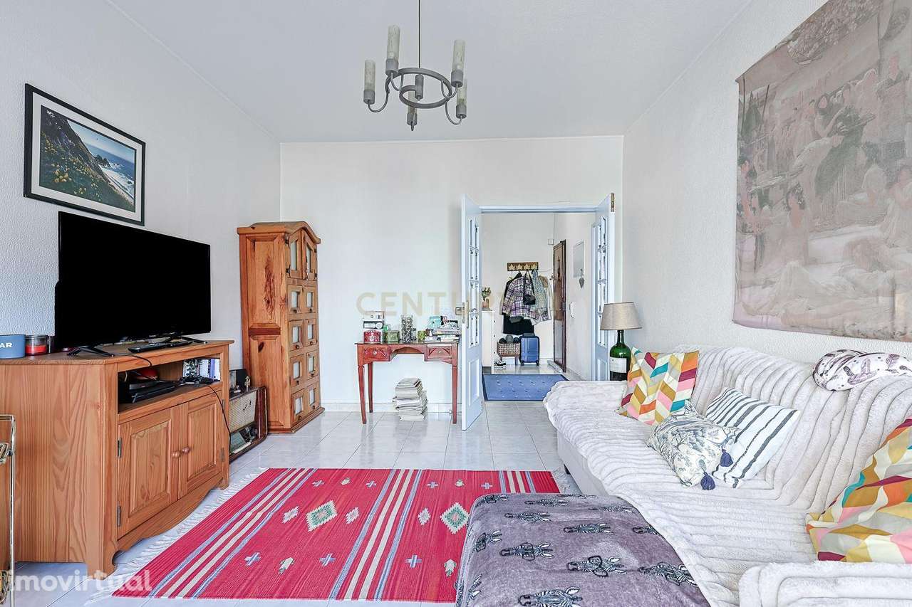 Apartamento T3 em Amora, Seixal - Oportunidade Única! - Grande imagem: 2/19