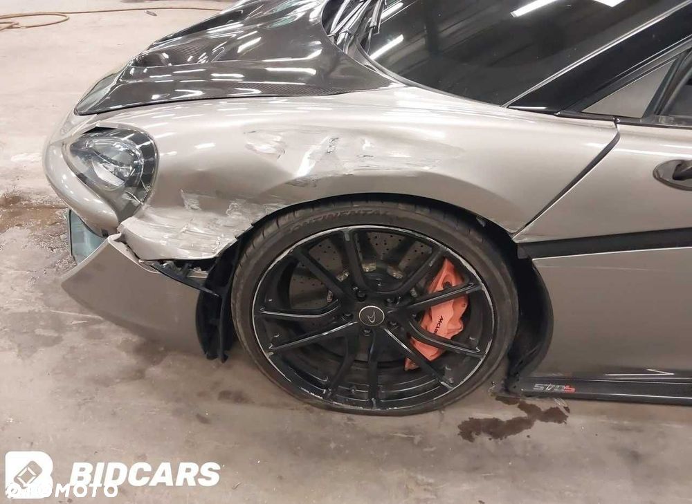 Części z McLaren 570S 3.8L V8 RWD z 2016 roku, wersja USA. - 7