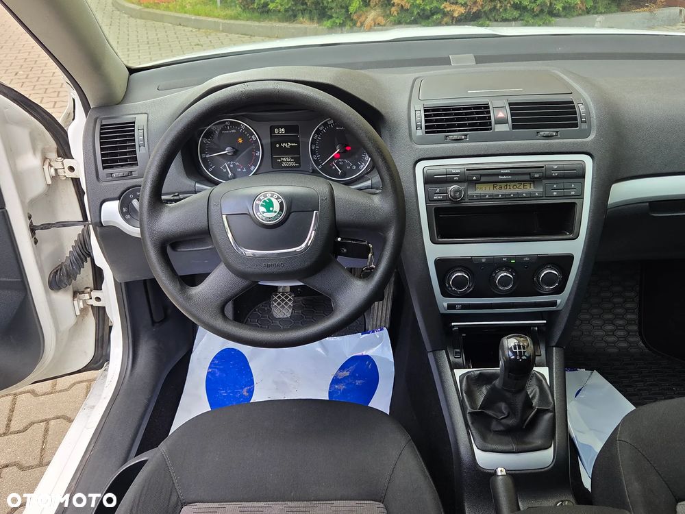 Skoda Octavia 1.6 Team Edition - 6