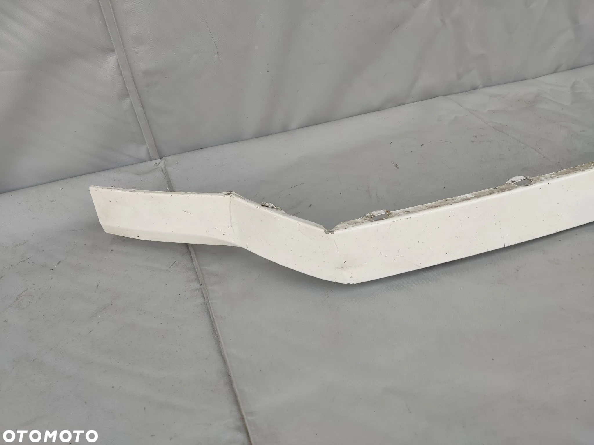 VW CRAFTER LIFT ATRAPA LISTWA POD LAMPY PAS BELKA 2E0853194A - 2