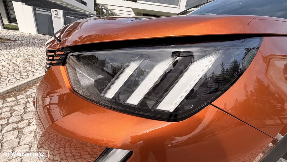 Peugeot e-2008 50 kWh GT - 10