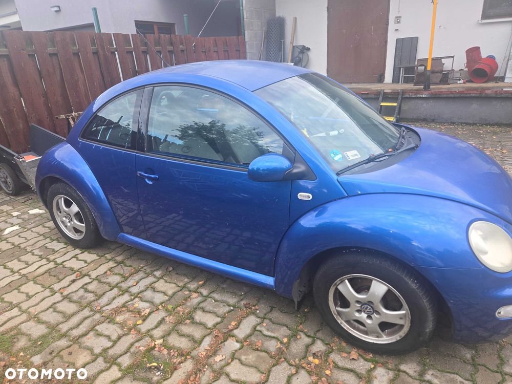 Volkswagen New Beetle - 2