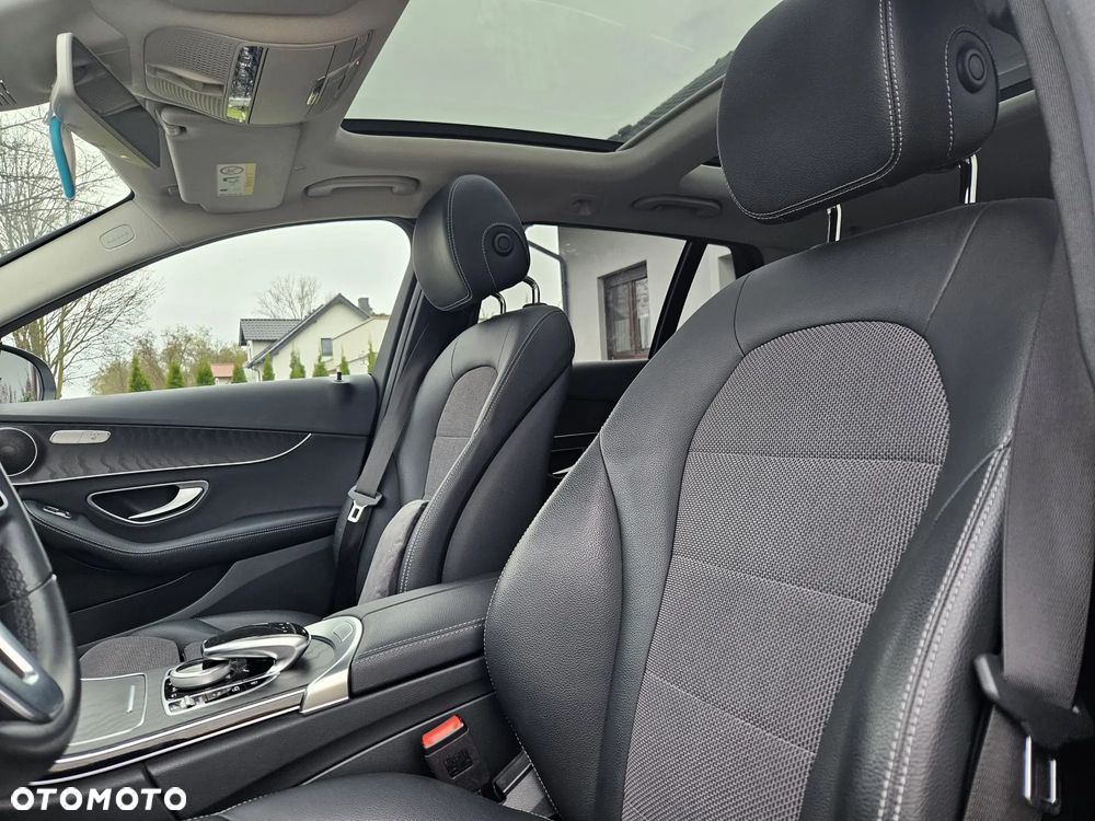 Mercedes-Benz Klasa C 220 d 4MATIC 9G-TRONIC - 21