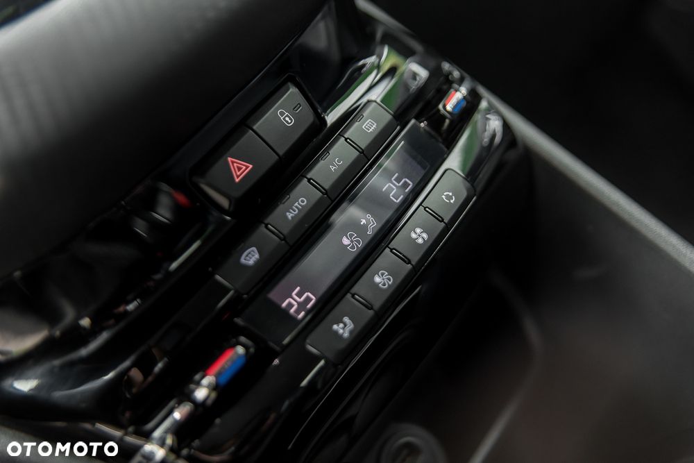 Peugeot 2008 1.6 VTi Allure - 29